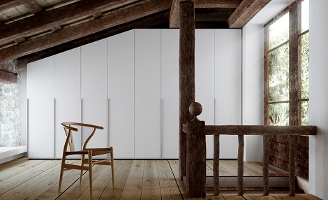Carre draaideurkast Flat,8 deuren,tubular grepen, wit gelakt ,interieur boira/grijs,maatwerk :afgeschuind